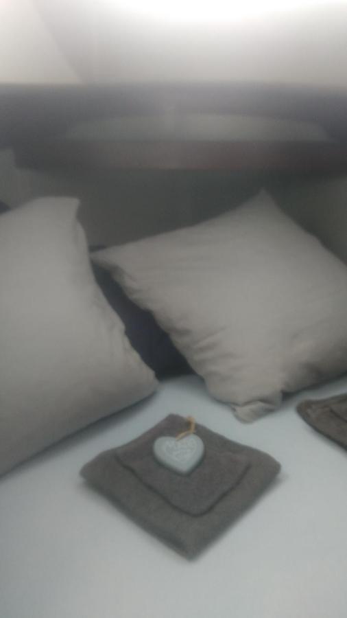 Nuit Sur Un Voilier Otel Nonsard-Lamarche Dış mekan fotoğraf